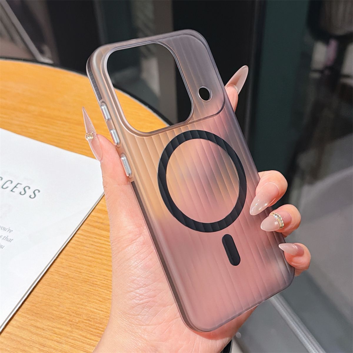 เคสแม่เหล็กแบบลูกฟูก Luxury Ic - Oppo Find X8 บทวิจารณ์และราคา